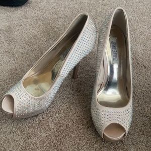 Jennifer Lopez studded heels size 6 1/2. Worn once.